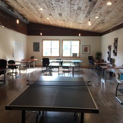 Base Camp AVL - Our "big room"- during the week it is used for coworking, on the weekends, meetings or workshops.
