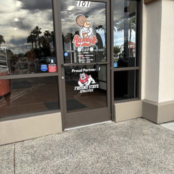 Randy's Donuts - Entrance/hours of operation - Coffee & Tea Near Me - Clovis, California Randy's Donuts - Entrance/hours of operation - Coffee & Tea Near Me - Clovis, California