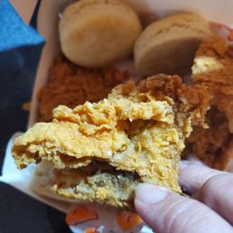 The same sad tiny thigh. Since when can you stick four thighs and 4 biscuits in the same box and have room to spare! The same sad tiny thigh. Since when can you stick four thighs and 4 biscuits in the same box and have room to spare!