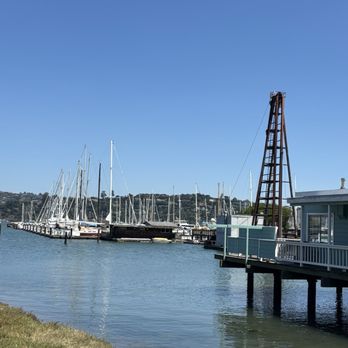 Gilligans Poke Shop - The view just down the block. - Poke Near Me - Sausalito, California Gilligans Poke Shop - The view just down the block. - Poke Near Me - Sausalito, California