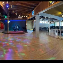 Superstition Sky’s Bar & Grill