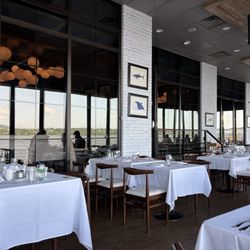 Blu Pointe - Seating area