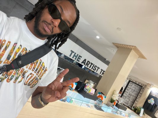 The Artist Tree Dispensary West Hollywood by null