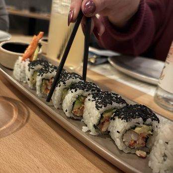 Oshen - Yuzu-Lo Roll - Sushi Bars Near Me - Charlotte, North Carolina Oshen - Yuzu-Lo Roll - Sushi Bars Near Me - Charlotte, North Carolina