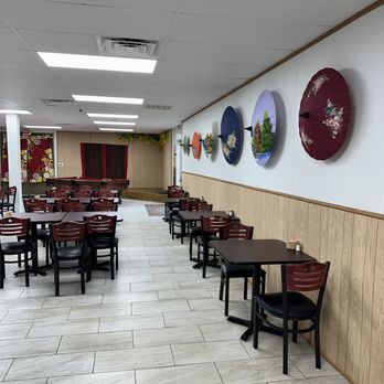 Chorfa Thai Cuisine - Dining Room - Thai Near Me - Conroe, Texas