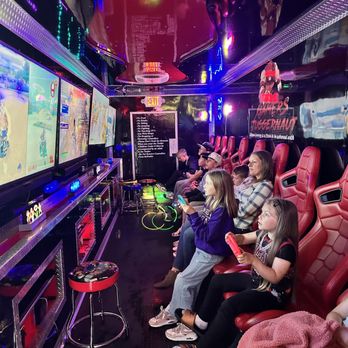 Gamers Juggernaut 2 - Mario Kart in the front, Fortnight in the back - Game Truck Rental Near Me Gamers Juggernaut 2 - Mario Kart in the front, Fortnight in the back - Game Truck Rental Near Me