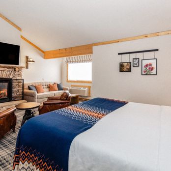 Outbound Mammoth - Room - Hotels Near Me - Mammoth Lakes, California