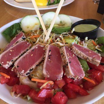 Cafe Alfresco - Seated tuna salad - New American Near Me - Dunedin, Florida