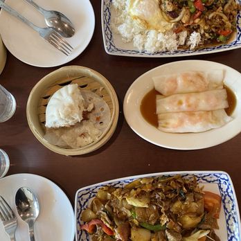 What A Meals - Pad Kee Mao, Pad Krapow, Shrimp Rice Roll, Char Siu Bao - Thai Near Me - Half Moon Bay, California What A Meals - Pad Kee Mao, Pad Krapow, Shrimp Rice Roll, Char Siu Bao - Thai Near Me - Half Moon Bay, California