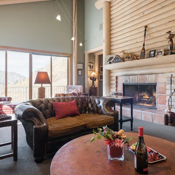 Canyon Services - Cozy Living Room - Vacation Rentals Near Me - Alta, Utah