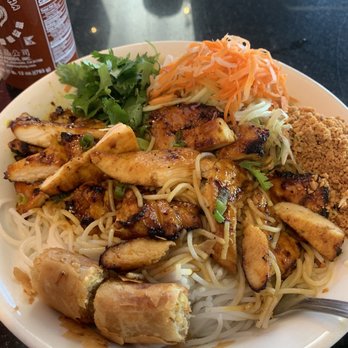 House Of Pho - Grilled chicken vermicelli w/egg roll - Vietnamese Near Me - Burleson, Texas