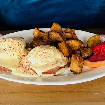 Little Kitchen HTX - Eggs Benedict w/ poached eggs, smoked ham, roasted potatoes & english muffin (w/ fruit garnish) - Weekend Brunch Jersey Village location - Breakfast & Brunch Near Me - Jersey Village, Texas Little Kitchen HTX - Eggs Benedict w/ poached eggs, smoked ham, roasted potatoes & english muffin (w/ fruit garnish) - Weekend Brunch Jersey Village location - Breakfast & Brunch Near Me - Jersey Village, Texas