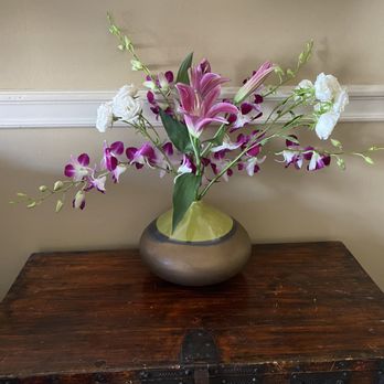 Fleur de Bees - Floral Designers Near Me