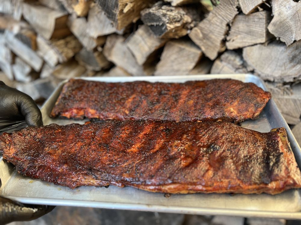 Rockin J’ Smokehouse Logo