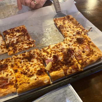 Ziggy's Pizza - Sanibel Islander - Pizza Near Me - Wichita, Kansas