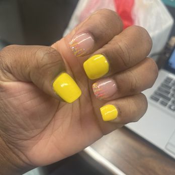nail - Gel Full-set - Nail Salons Near Me