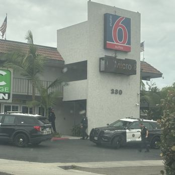 Studio 6 - Cops going upstairs to evict tenant - Hotels Near Me - San Diego, California Studio 6 - Cops going upstairs to evict tenant - Hotels Near Me - San Diego, California