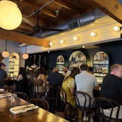 Bar Loretta - Bar scene