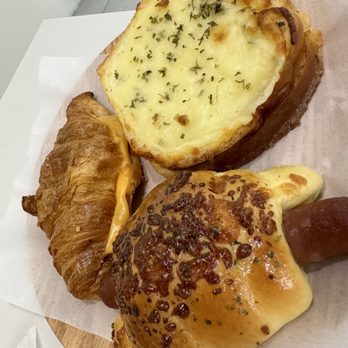 Tous Les Jours - Bakeries Near Me - Winter Park, Florida Tous Les Jours - Bakeries Near Me - Winter Park, Florida