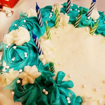Santos & Sweets Tahoe - a birthday cake with blue frosting - Bakeries Near Me Santos & Sweets Tahoe - a birthday cake with blue frosting - Bakeries Near Me