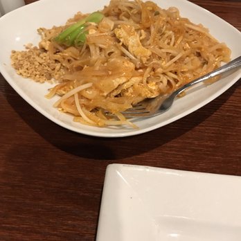 Ayuttaya Thai Cuisine - Great chicken pad Thai and yellow curry chicken - Thai Near Me - Ocala, Florida