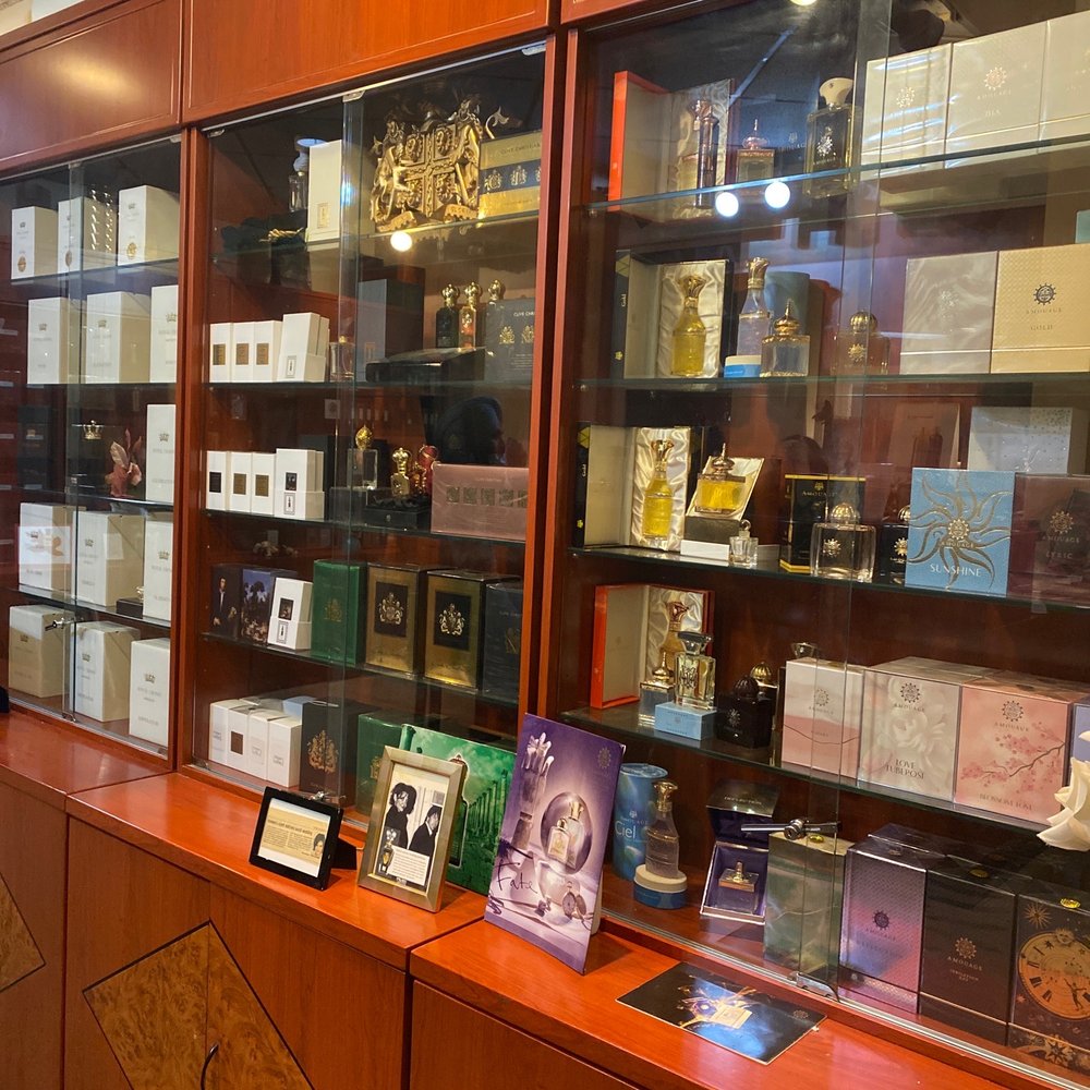 The Perfume Shoppe - Just squeezed myself in on time before they close - Cosmetics & Beauty Supply Near Me - Vancouver, British Columbia The Perfume Shoppe - Just squeezed myself in on time before they close - Cosmetics & Beauty Supply Near Me - Vancouver, British Columbia