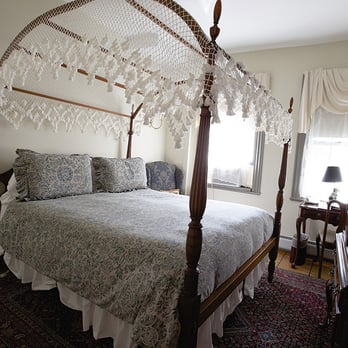 Pineapple Inn - Bed & Breakfast Near Me - Nantucket, Massachusetts