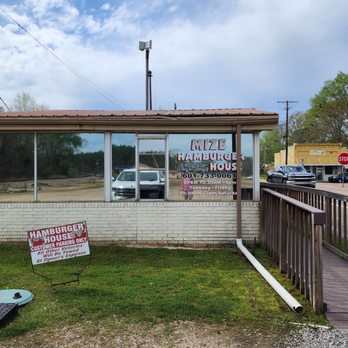 Hamburger House - Side view distant - Burgers Near Me - Mize, Mississippi Hamburger House - Side view distant - Burgers Near Me - Mize, Mississippi