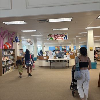 Hawaii State Public Library System - Kapolei Library - Libraries Near Me - Kapolei, Hawaii