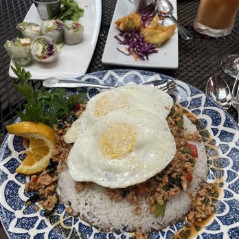 Nicky's Thai Kitchen - Thai Near Me - Pittsburgh, Pennsylvania