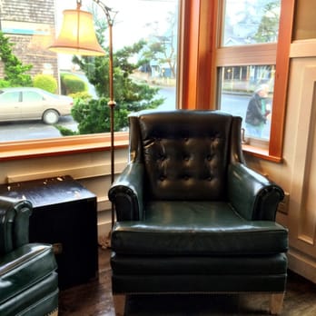 Insomnia Coffee - Even the furniture is cool! - Coffee & Tea Near Me - Cannon Beach, Oregon