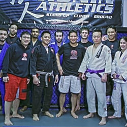 Ronin Athletics - Gracie Jiu Jitsu, Kickboxing, MMA NYC - Learn BJJ, Kickboxing and MMA in a down to earth environment.  We specialize in classes for Beginners!