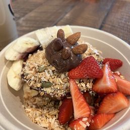 Traditional Açaí bowl with Nutella Traditional Açaí bowl with Nutella