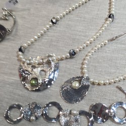Pearson's Jewelers - The best Designer Jewelry styles as well as very traditional jewelry at affordable prices!