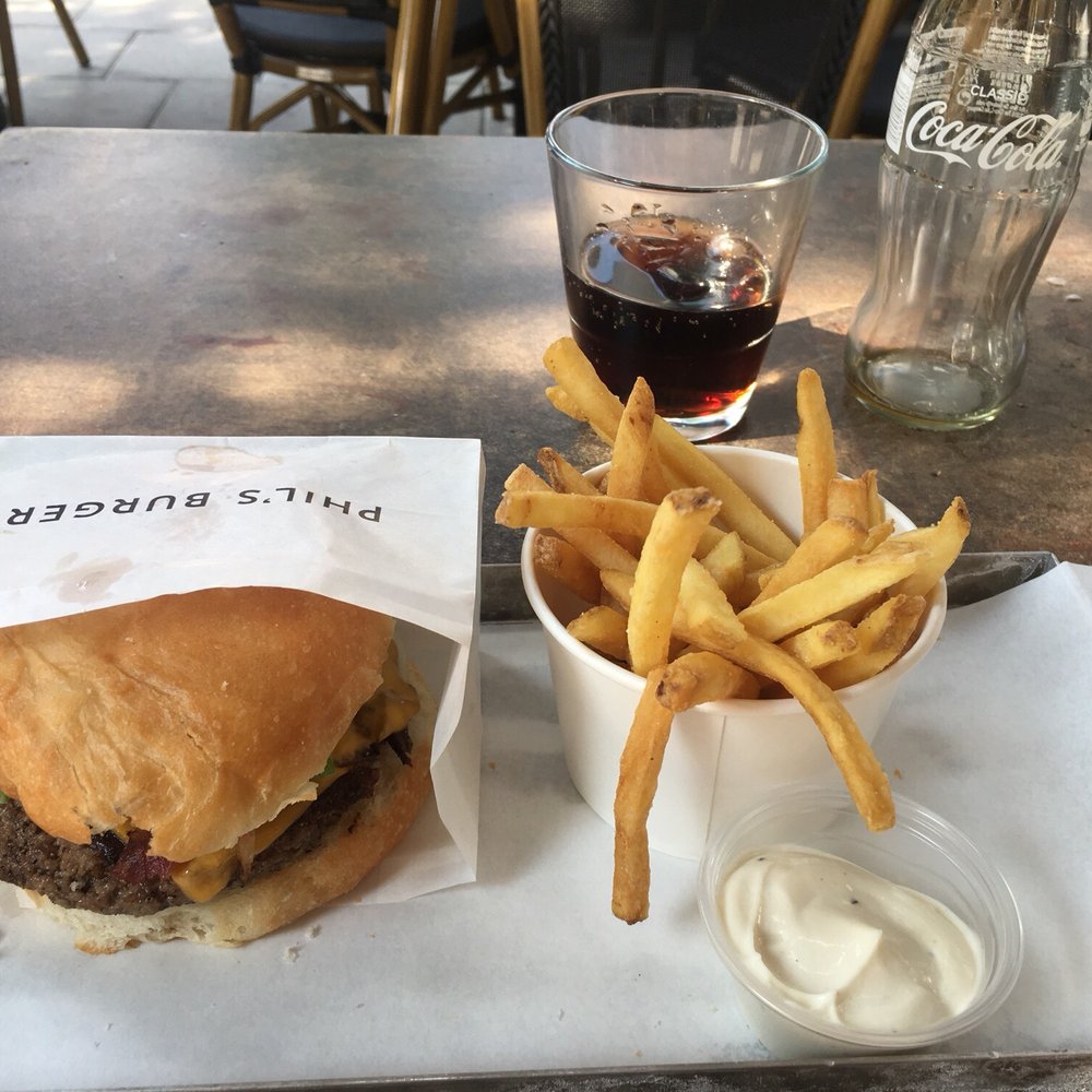 Phil's Burger - Burgers Near Me - Uppsala, C