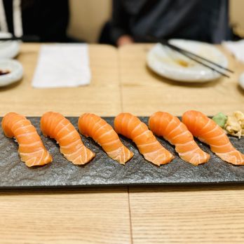 Tom Sushi - Sushi Bars Near Me - Vancouver, British Columbia