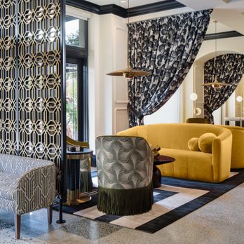 The LaSalle Hotel - Lobby seating - Hotels Near Me - Bryan, Texas The LaSalle Hotel - Lobby seating - Hotels Near Me - Bryan, Texas