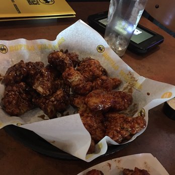 Buffalo Wild Wings - Large boneless wings - Chicken Wings Near Me - Tracy, California