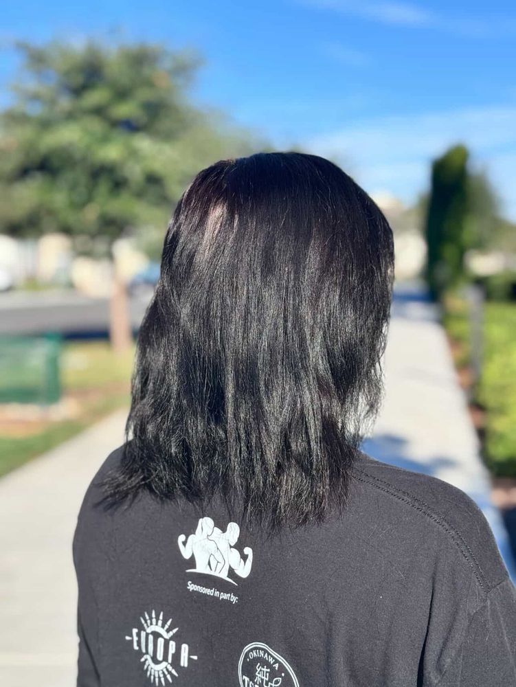 Bie Hair Studios Logo