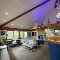Alderwood Children's Dentistry - Waiting room.