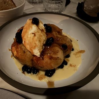 Arlo Grey by Kristen Kish - Monkey Bread - New American Near Me - Austin, Texas Arlo Grey by Kristen Kish - Monkey Bread - New American Near Me - Austin, Texas