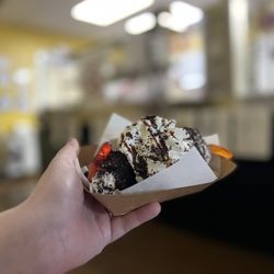 AZ Chimney Cakes - Oreo dirt cake nachos