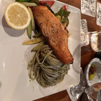 DaVinci's - Salmone w linguine - Italian Near Me - Marco Island, Florida