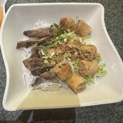 Pho Winner Vietnamese Restaurant - Vermicelli bowl with pork