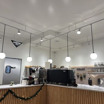 Gathers Tea Bar - interior - Bubble Tea Near Me - Chicago, Illinois