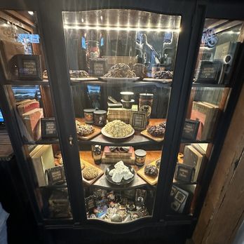 Gideon's Bakehouse - Bakeries Near Me - Orlando, Florida