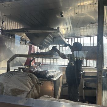 Best Bar-BQ - You can watch them smoke! - Barbeque Near Me - Santa Paula, California Best Bar-BQ - You can watch them smoke! - Barbeque Near Me - Santa Paula, California