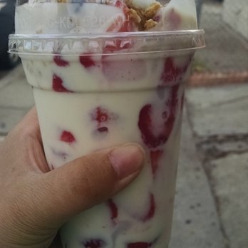 Sabores - Fresas con crema, yum! - Shaved Ice Near Me - Los Angeles, California Sabores - Fresas con crema, yum! - Shaved Ice Near Me - Los Angeles, California