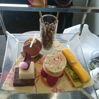 Podium Restaurant & Bar - British Near Me - London, XGL