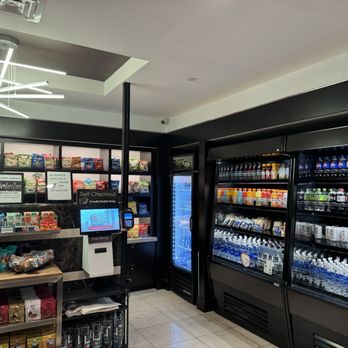Crystal Gateway Marriott - Snackshop - Hotels Near Me - Arlington, Virginia Crystal Gateway Marriott - Snackshop - Hotels Near Me - Arlington, Virginia
